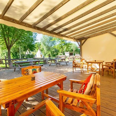Отель Les Tipis Du Bonheur De Vivre Brulon Экстерьер фото